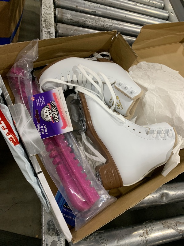 Photo 1 of Jackson Ultima JS1491 Mystique Girls Misses Figure Ice Skates/Color: White/Width: Medium/Size: Youth 3.5 Bundle with Guardog Skate Guards