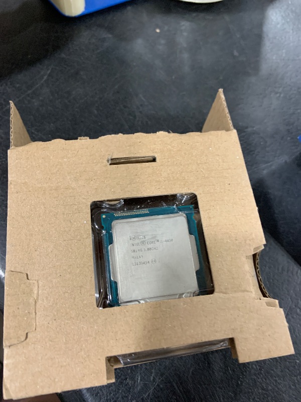 Photo 1 of Intel Core i7-13700K Gaming Desktop Processor 16 cores (8 P-cores + 8 E-cores) with Integrated Graphics - Unlocked