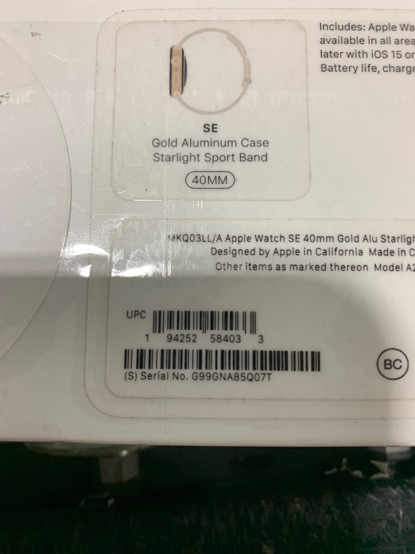 Photo 1 of Apple Watch SE (Gen 1) [GPS 40mm] Smart Watch w/Gold Aluminium Case with Starlight Sport Band. Fitness & Activity Tracker, Heart Rate Monitor, Retina Display, Water Resistant