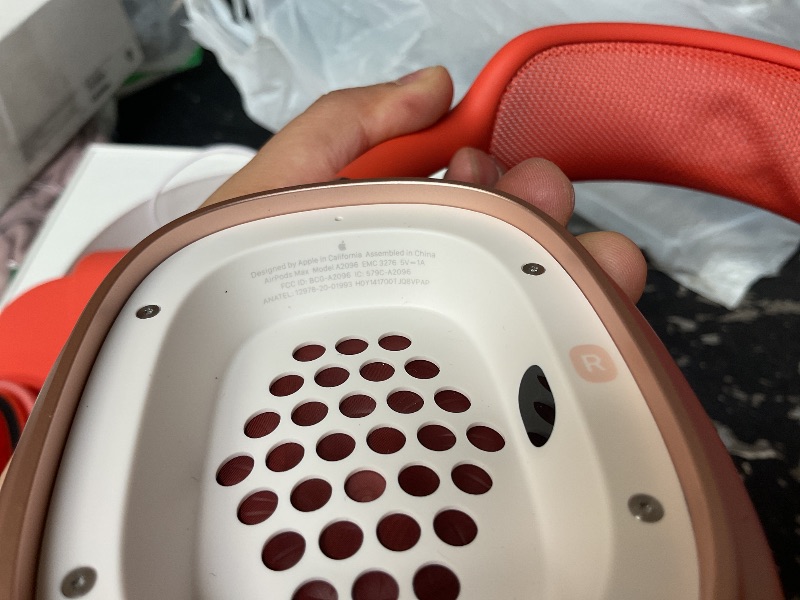 Photo 1 of ITEM IS LOCKED -------------------------minor damage------------------------------------------Apple AirPods Max Wireless Over-Ear Headphones, Active Noise Cancelling, Transparency Mode, Personalized Spatial Audio, Dolby Atmos, Bluetooth Headphones for iPh