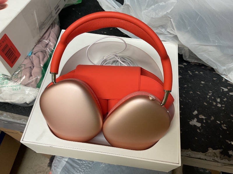 Photo 1 of ITEM IS LOCKED -------------------------minor damage------------------------------------------Apple AirPods Max Wireless Over-Ear Headphones, Active Noise Cancelling, Transparency Mode, Personalized Spatial Audio, Dolby Atmos, Bluetooth Headphones for iPh