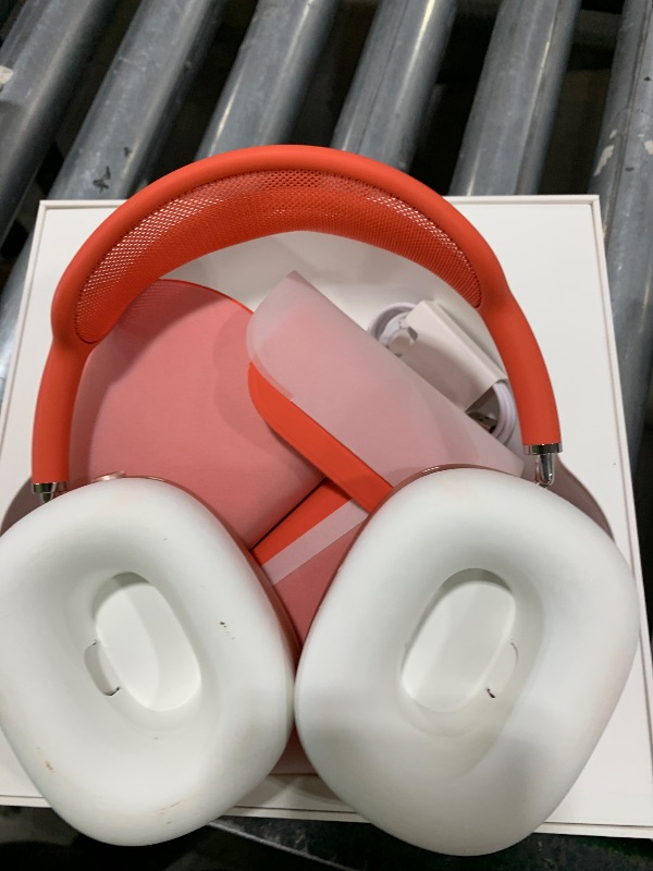 Photo 1 of ITEM IS LOCKED -------------------------minor damage------------------------------------------Apple AirPods Max Wireless Over-Ear Headphones, Active Noise Cancelling, Transparency Mode, Personalized Spatial Audio, Dolby Atmos, Bluetooth Headphones for iPh