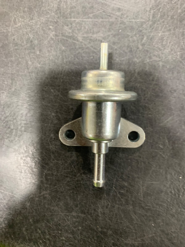Photo 1 of Beck/Arnley 158-0676 Fuel Injection Pressure Regulator