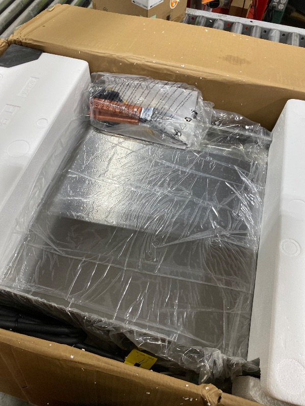 Photo 1 of VEVOR Commercial Electric Griddle, 2800W Countertop Flat Top Grill, 122?-572 ? Adjustable Temp, 29in Stainless Steel Griddle Grill with 2 Shovels and 2 Brushes for Home or Restaurant(110V No Plug)
