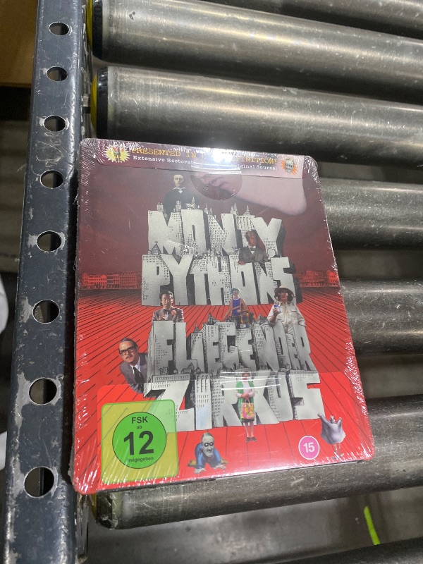 Photo 1 of Monty Python's Fliegender Zirkus[SteelBook Edition] [Blu-ray]
