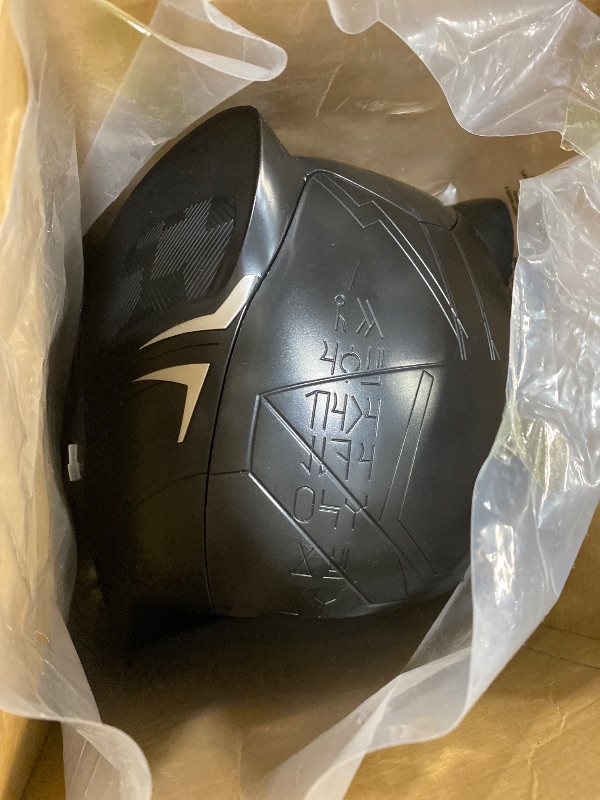 Photo 1 of Marvel Legends Black Panther Electronic Roleplay Helmet