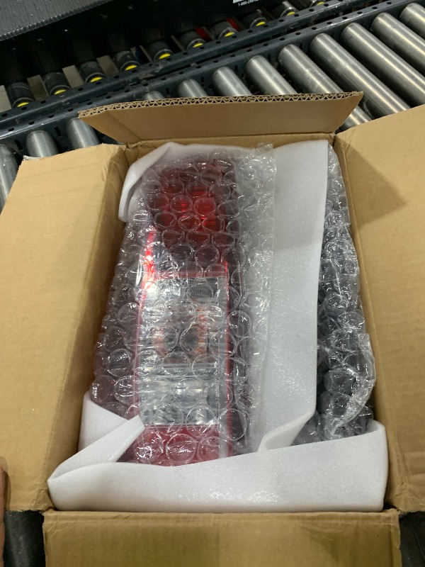 Photo 1 of Boine Tail Light Compatible With 2005-2021 Nissan Frontier, Suzuki Equator Rear Light Brake Lamps - Bulb Included Replaces 26550-EA825 26555-EA825