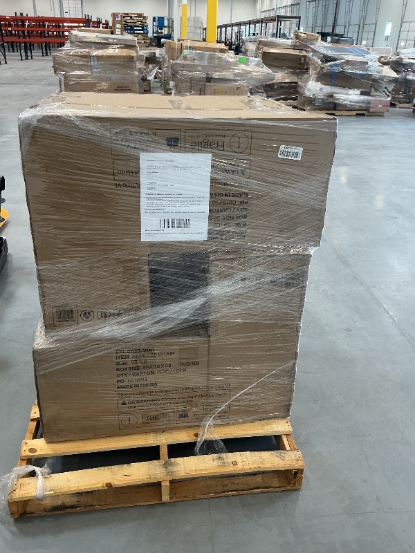 Photo 1 of Nellis XL Pallet: Sofas & Couches