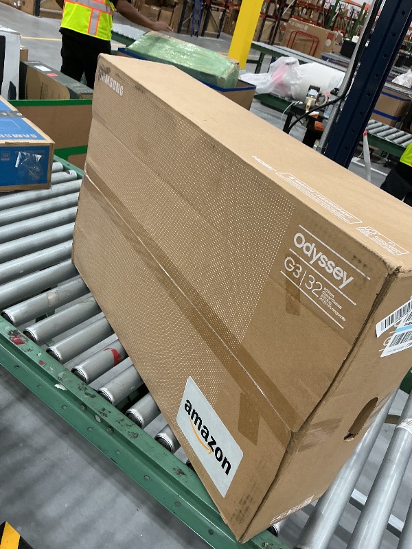 Photo 1 of Samsung 32-Inch Odyssey G3 (G30D) Series FHD Gaming Monitor, 1ms, 180Hz