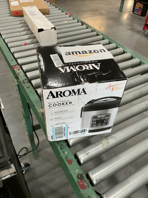 Photo 1 of Aroma 8-Cup Digital Rice Cooker & Food Steamer