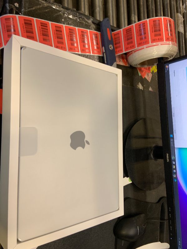 Photo 1 of Apple 2025 MacBook Pro Laptop with Apple M5 chip with 10?core CPU and 10?core GPU: Built for AI, 14.2-inch Liquid Retina XDR Display, 24GB Unified Memory, 1TB SSD Storage; Silver
