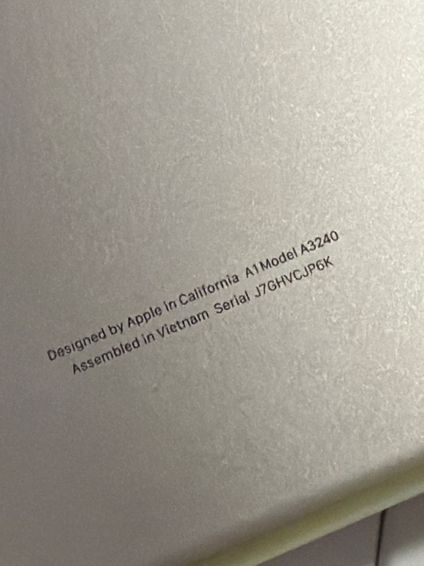 Photo 1 of Apple 2025 MacBook Air 13-inch Laptop with M4 chip: Built for Apple Intelligence, 13.6-inch Liquid Retina Display, 16GB Unified Memory, 256GB SSD Storage, 12MP Center Stage Camera, Touch ID; Starlight. locked