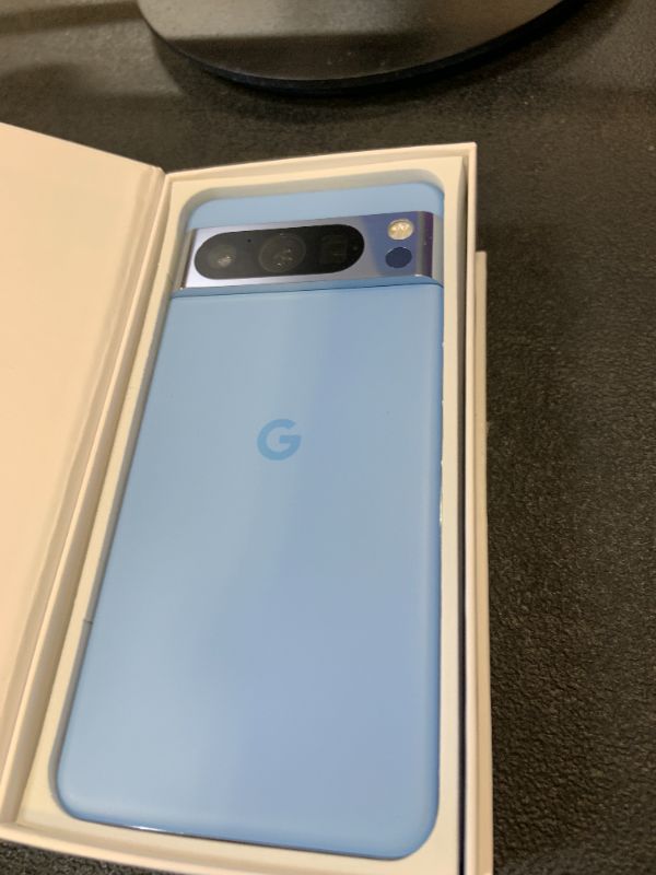 Photo 1 of Google Pixel 8 Pro - Unlocked Android Smartphone with Telephoto Lens and Super Actua Display - 24-Hour Battery - Bay - 128 GB