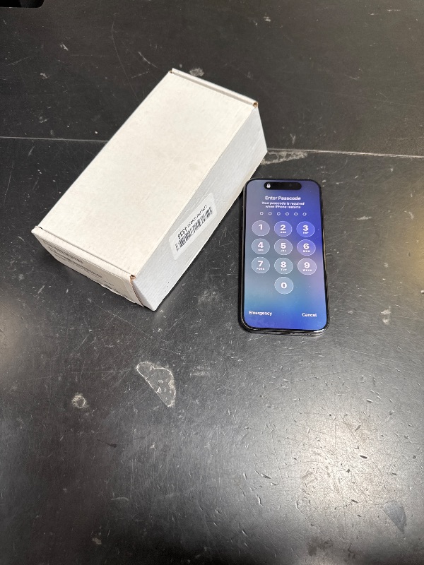 Photo 1 of Apple iPhone 15 Pro, 256GB, Black Titanium - Unlocked (Renewed)