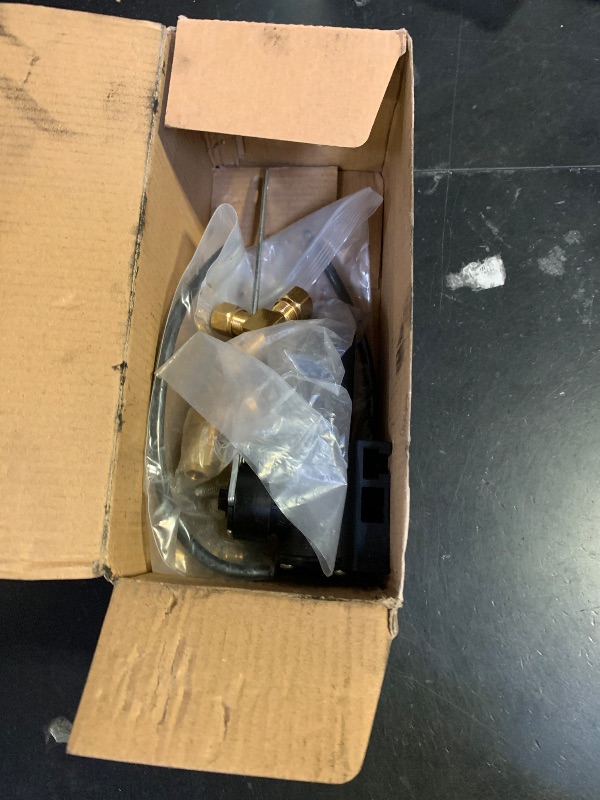 Photo 1 of Csygmdty Height Control Valve 85124912 Compatible with Volvo White VNL 670 Gen 2 2003-2019