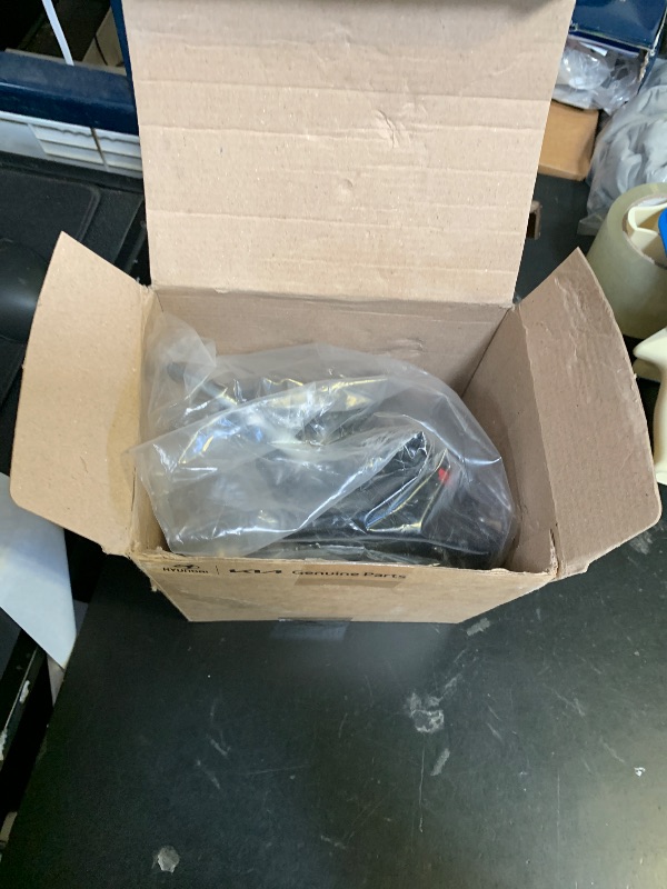 Photo 1 of Genuine OEM 81230-B8100 Power Tail Gate Trunk Lock Latch Actuator/Compatible with Hyundai Santa Fe 2013-2019 Kia Sorento 2014-2015
