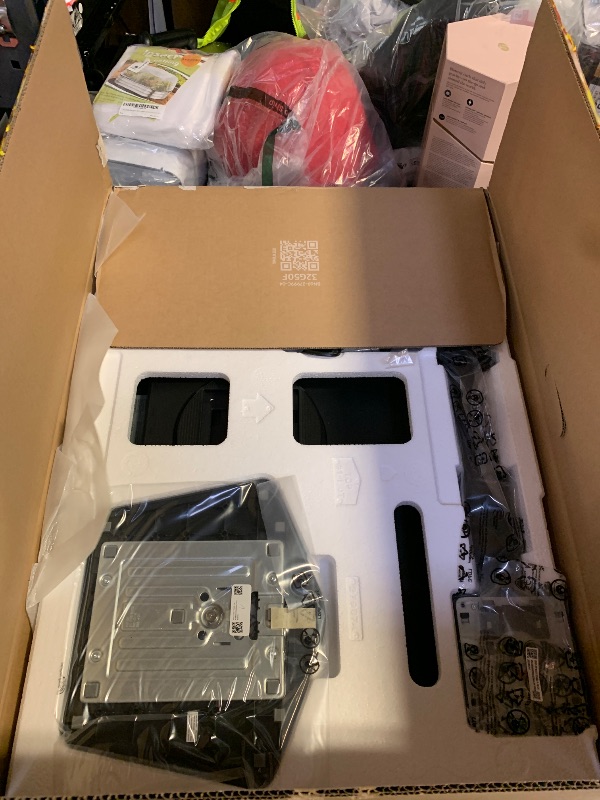 Photo 1 of Samsung 32” Odyssey G5 G50F QHD Resolution Gaming Monitor