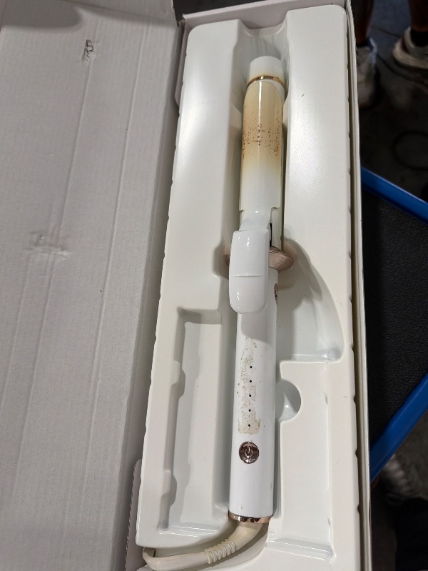 Photo 1 of T3 SinglePass Curl X Extra-Long Barrel 1.25" Curling Iron & Curling Wand, Hair Curler with 9 Heat Settings, Korean Ceramic & ProGlide Clip for Curls, Waves & Shine on Fine, Medium & Thick Hair