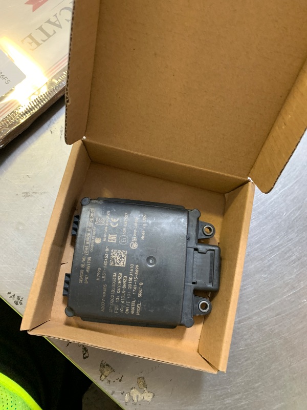 Photo 1 of EZROAD Rear Right Blind Sensor Module LB5T-14D453-BC Compatible with Ford 2020-2023 Explorer SUV Sport Utility Base King Ranch ST XLT Engine LB5T-14D453-BD LB5Z-14C689-H RH Detection Radar