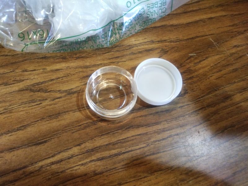 Photo 1 of 30 Pcs Sample Containers, 10 Gram Mini Sample Jars for Cosmetic, Eye shadow, White Lida