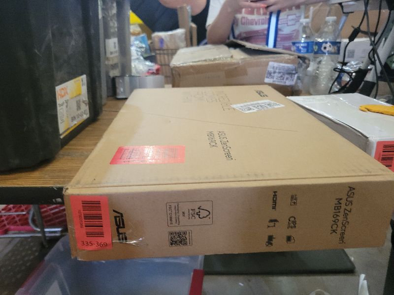 Photo 1 of * CRACKED SCREEN
ASUS ZenScreen 15.6” Portable Monitor for Laptop (MB169CK) - Dual USB-C, Mini-HDMI, Plug & Play External Screen for Travel Dual Setup, Full HD, IPS, Anti-Glare Surface, 360° Kickstand, 3yr Warranty