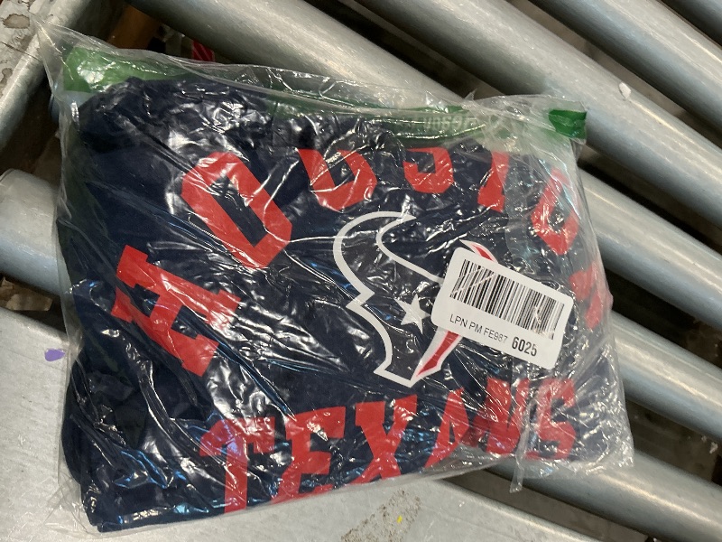 Photo 1 of ***HOLE IN FRONT*** Junk Food NFL - Houston Texans - Classic Team Logo - Officially Licensed Adult Short Sleeve Fan Tee for Men and Women