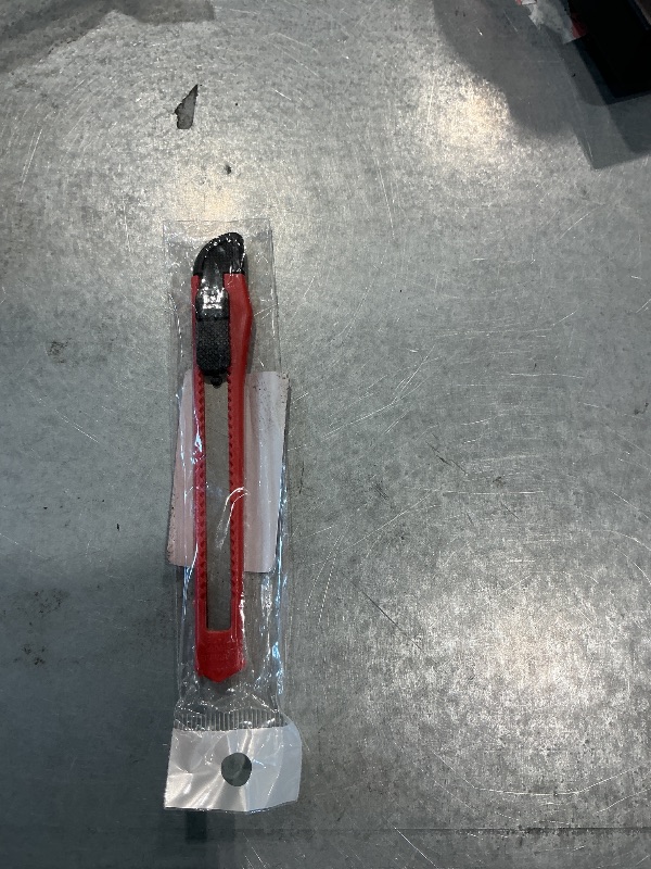 Photo 1 of 1 Small Red Utility Knife Box Cutters Snap Off Blade 9MM Blade