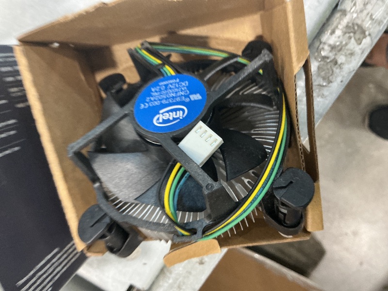 Photo 1 of [ONLY THE FAN!!] Intel Core i5-9500F Desktop Processor 6 Core Up to 4.GHz Without Processor Graphics LGA1151 300 Series 65W