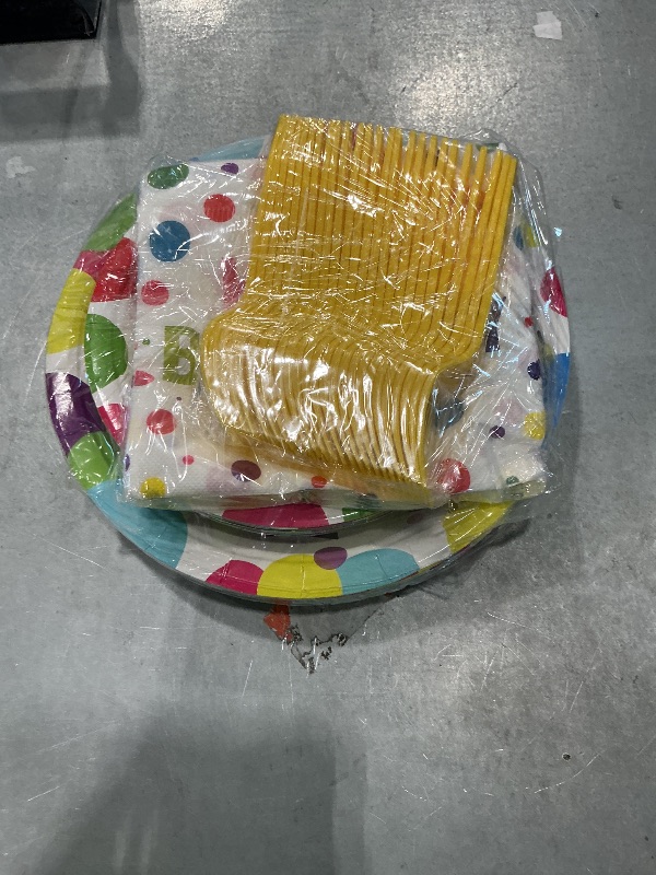 Photo 1 of 100 Pcs Disposable Birthday Party Tableware Set for 25 Guests