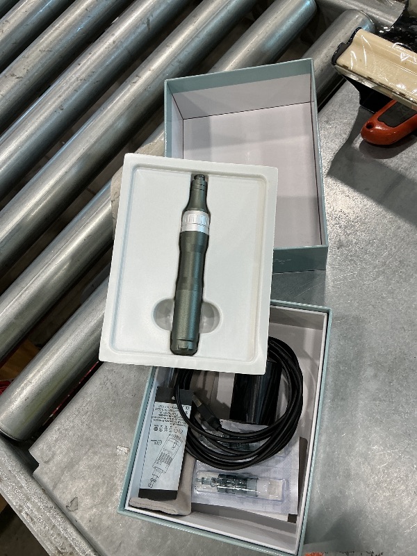 Photo 1 of 0.25mm Derma Roller Pen