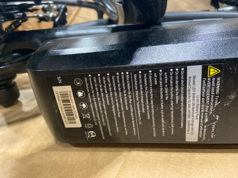 View 6 of *** HEAVY DAMAGE ***
**** PARTS ONLY *** see notes**
Vivi Electric Mountain Bike