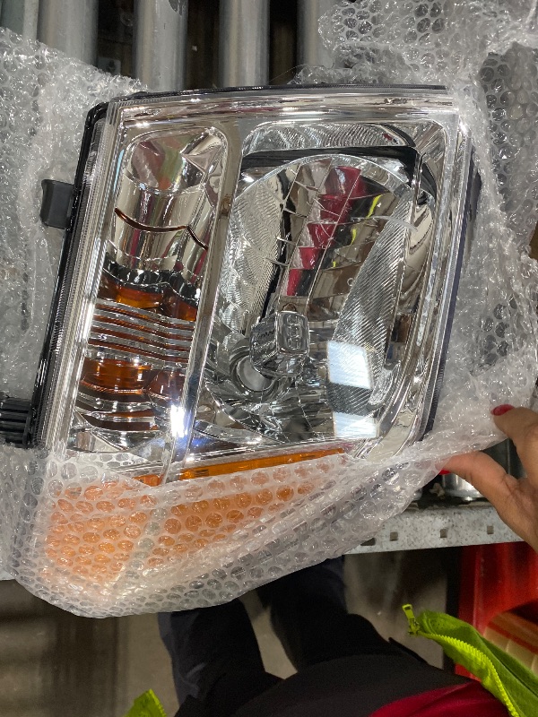 View 3 of ***DAMAGED - SEE NOTES/PICTURES***
WEELMOTO Halogen Headlights for 2005-2008 Nissan Frontier XE/SE/NISMO/LE