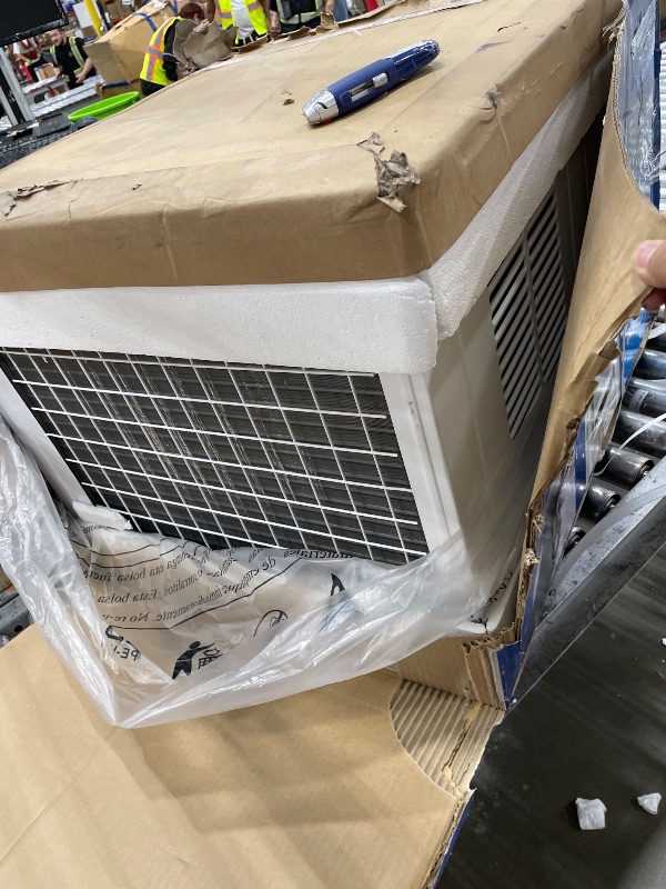 Photo 1 of **UNABLE TO TEST** Midea 18,000 BTU Smart Inverter 208/230V Window AC 1,000 Sq Ft