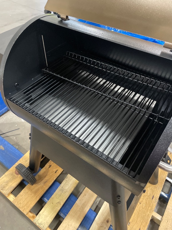 View 3 of **TRUCK PICK UP***Traeger Pro 22 Wood Pellet Grill & Smoker, 572 Sq In