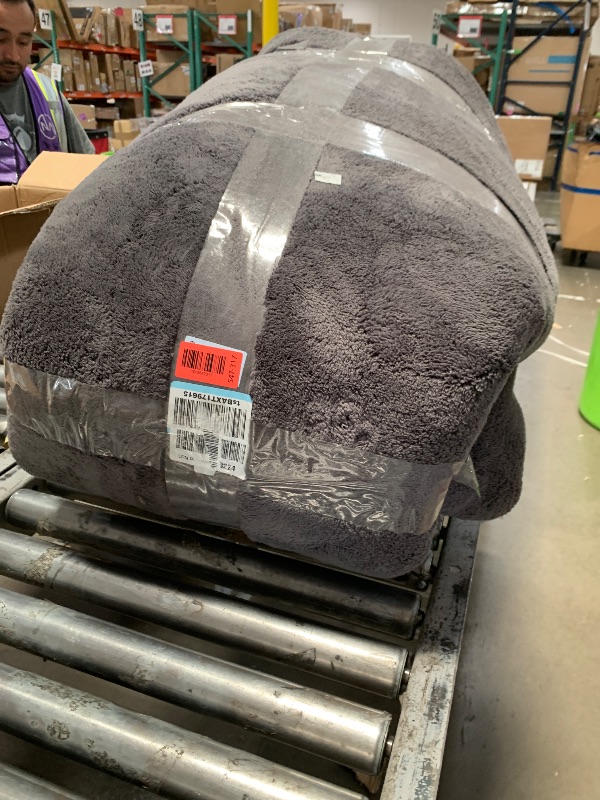 Photo 1 of  Area rug Charcoal Gray