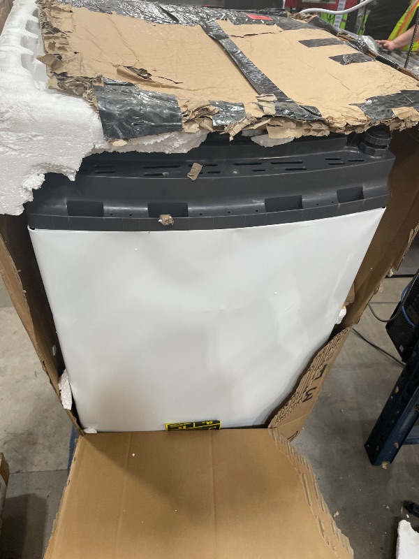 View 3 of **UNABLE TO TEST** BLACK+DECKER 3.0 Cu. Ft. Portable Washer, White