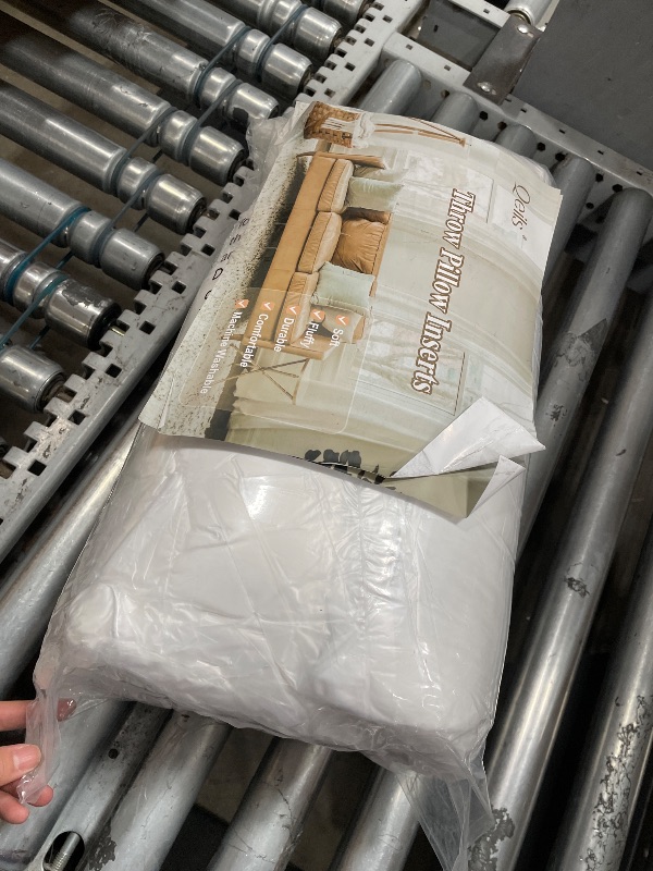Throw pillow inserts event rental
