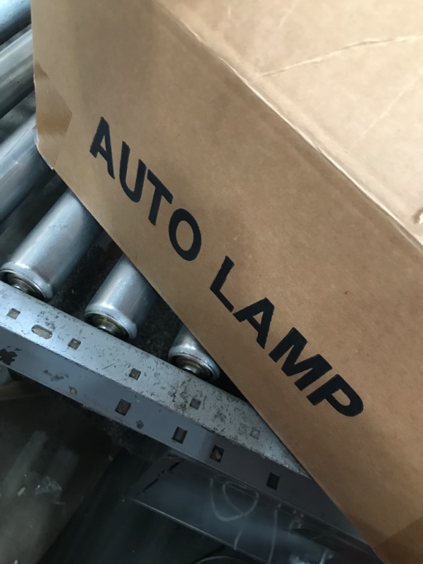 Photo 1 of 
Auto lamp