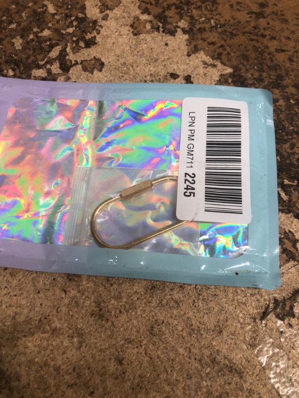 Photo 1 of *ONLY 1* Locking Key Ring,Carabiner Keychain Clip for Key,Screw Lock Key Organizer
