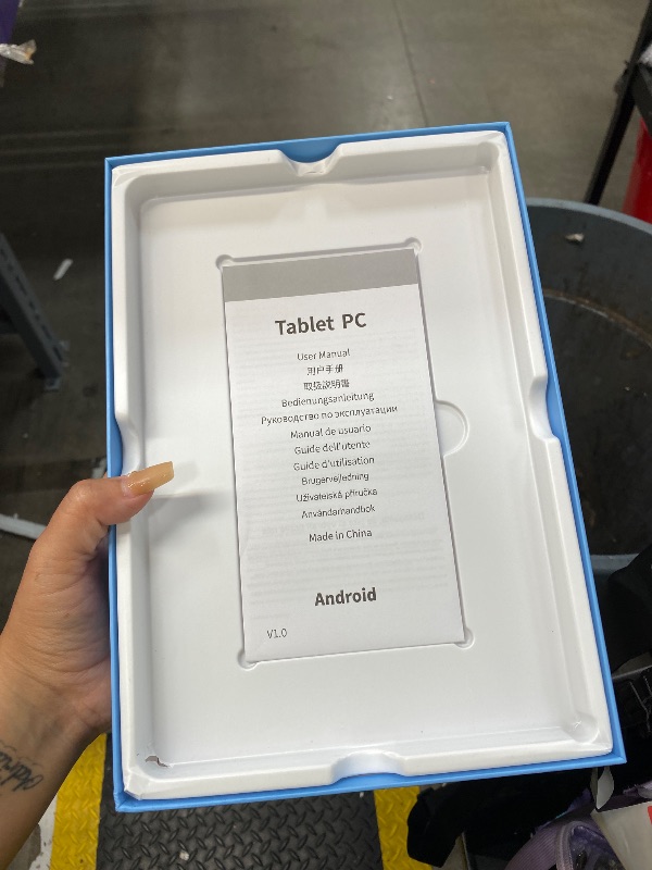 Photo 1 of *********** DONT TURN ON****************** BROKE SCREEN**** COLORROOM 2026 Android 16 Tablet 11inch, Face Unlock, 18W Fast Charging, 32GB+128GB+1TB Expand, Octa-core CPU, 8000mAh Large Battery, WiFi6, Touchscreen Display, Widevine L1 Tableta, Blue