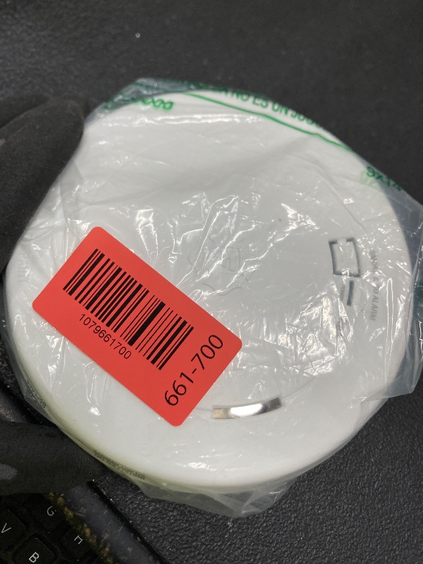 Photo 1 of *Scratches* First Alert SM210 10 year sealed Battery Smoke Alarm/Carbon Monoxide Alarm