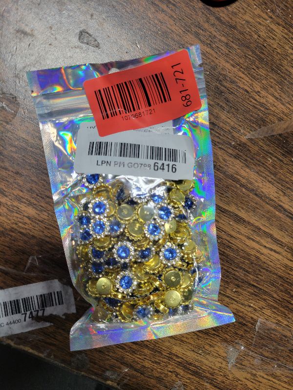 Photo 1 of 120 Pcs 12mm Sunflower Sew on Rhinestones Crystal Glass Gems, Metal Claw Rhinestones Jewels for Crafts, Glitter Gemstones for Clothes Shoes Cap Earring Belt Sewing Accessories(10 Light Blue)