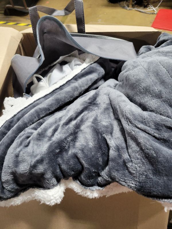Photo 1 of 
Sponsored

Visit the Store, Smiry
Smiry
Visit the Store
4.6
4.6 out of 5 stars
(89)
Smiry Waterproof Blanket Throw for Large Dogs, Soft Reversible Dog Blanket for Sofa Couch Bed, Washable Leakproof Sherpa Fleece Furniture Couch Protector(50"x60", Grey/Wh