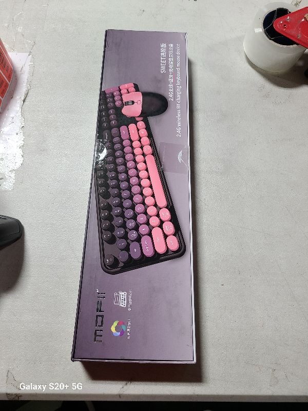 Photo 1 of 2.4G Full Size Wireless Keyboard and Mouse Combo, Bluetooth/2.4G Dual Mode, Typewriter Style Round Keycap, Cute Gradient Colors, Compatible with PC/Notebook/Tablet/Smartphone (Black Pink)