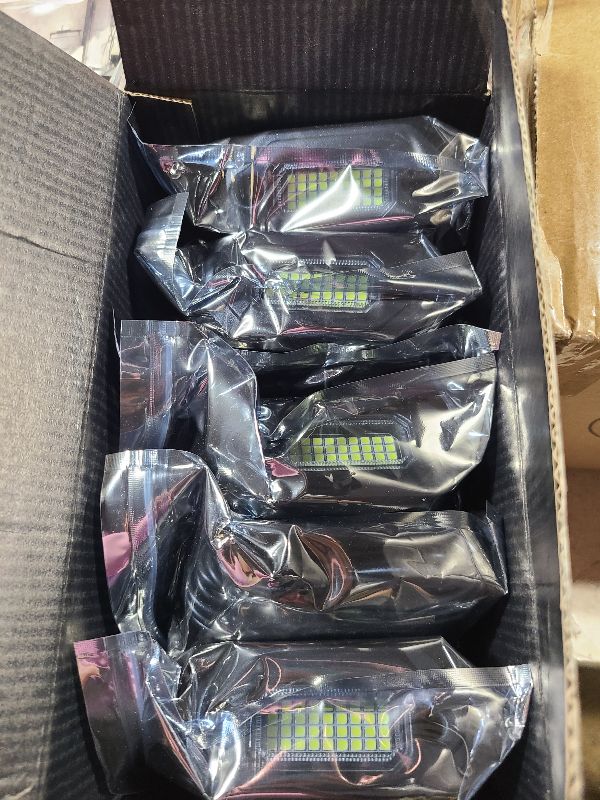 Photo 1 of 12 Pods Pure White LED Rock Lights and 6500K Super Bright, Aluminum Housing, Each Light with a 15FT Wire,432Chips IP68 Waterproof for Trucks Pickup SUV UTV ATV RZR Car Boats