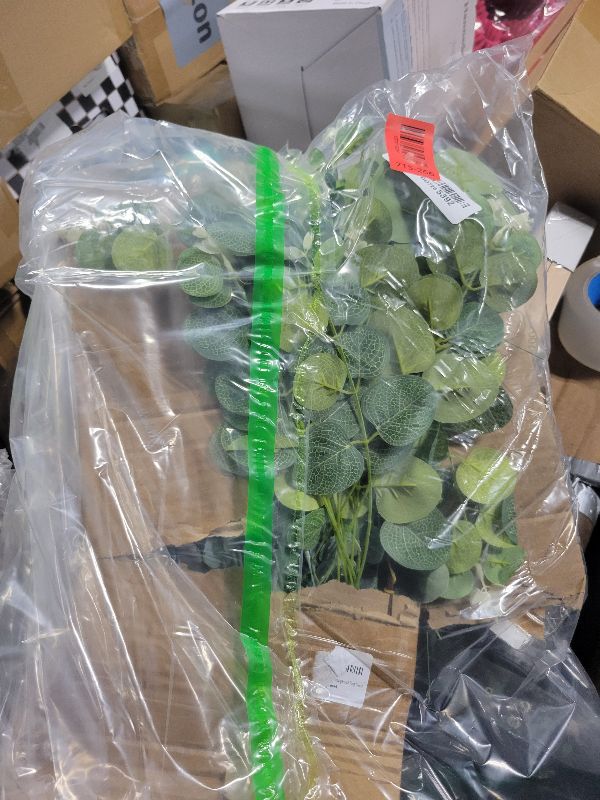 Photo 1 of 200 Pcs 8 Kinds Mixed Artificial Eucalyptus Stems Bulk Fake Silver Dollar Eucalyptus White Seeds Stems Bundle Faux Plants Greenery for DIY Bouquets Floral Arrangement Wedding Engagement Party Decor