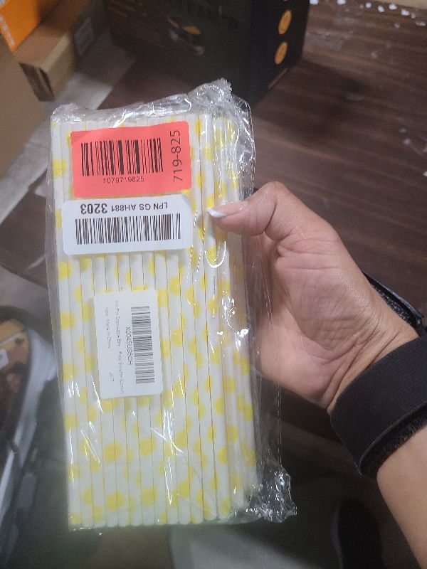 Photo 1 of 100 Pcs Disposable Straws, Biodegradable Paper Straws for Juices, Shakes, Smoothies, Party Supplies (Lemon)