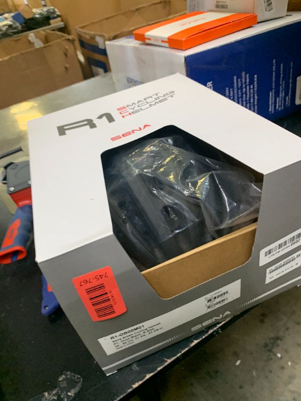 Photo 1 of Sena R1 Smart Cycling Helmet (Matte Black, Medium)
