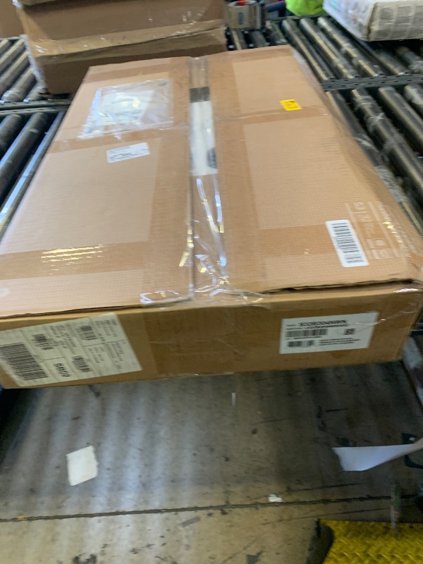 Photo 1 of Samsung 32" Flat Computer Monitor
