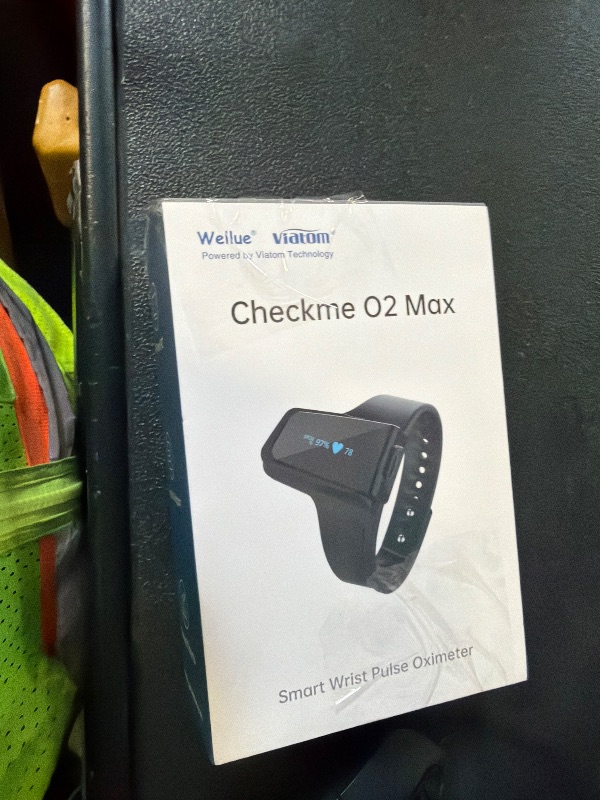 Photo 1 of Wellue O2 Pulse Oximeter with Smart Reminder | Blood Oxygen Saturation Monitor for SpO2 and Heart Rate Tracking Continuously, Bluetooth Finger Ring with Free APP &PC Report, Style 1